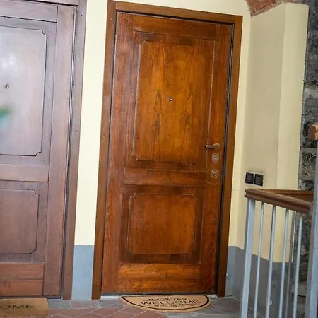 Del 1400 Nel Cuore Del Centro Storico A 2 Min Dal Porto E Con 2 Bici Gratuite Apartment Como