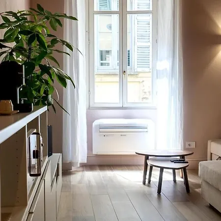 Del 1400 In Centro Storico Como