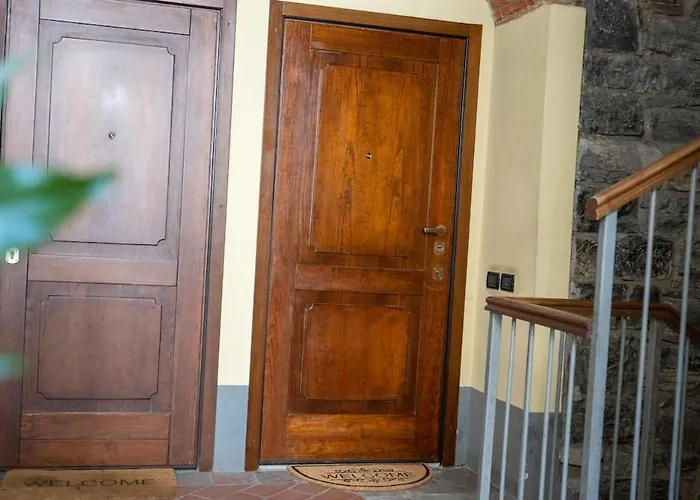 Del 1400 In Centro Storico דירה קומו